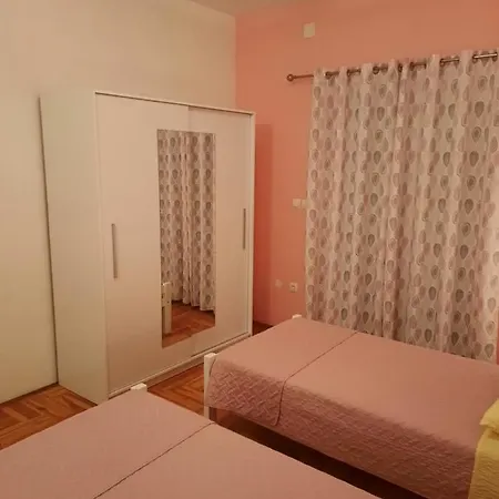 Duje & Dragana Apartment Plano